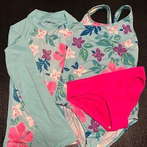 Lands End girls suit suit and rash guard